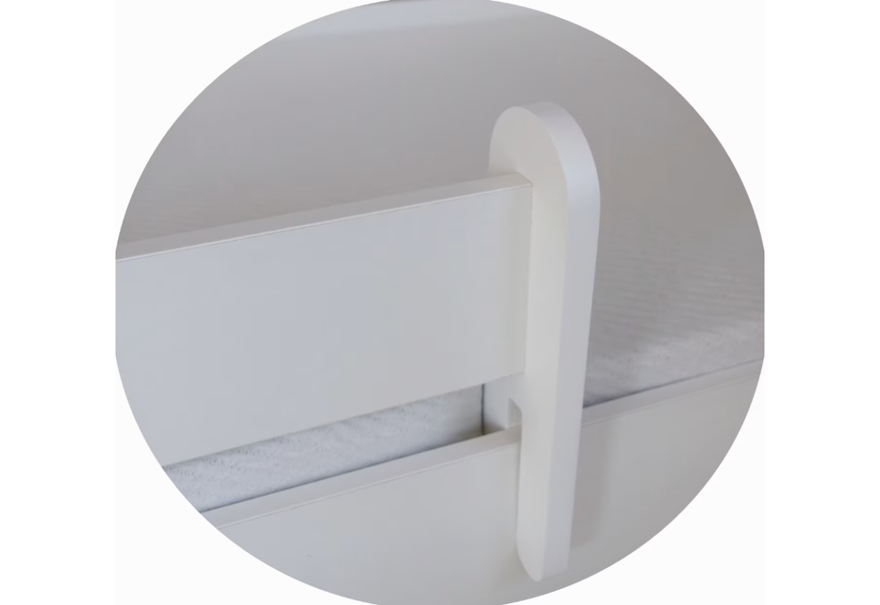 Bett Pinko (80x160) Bett Pinko (80x160)